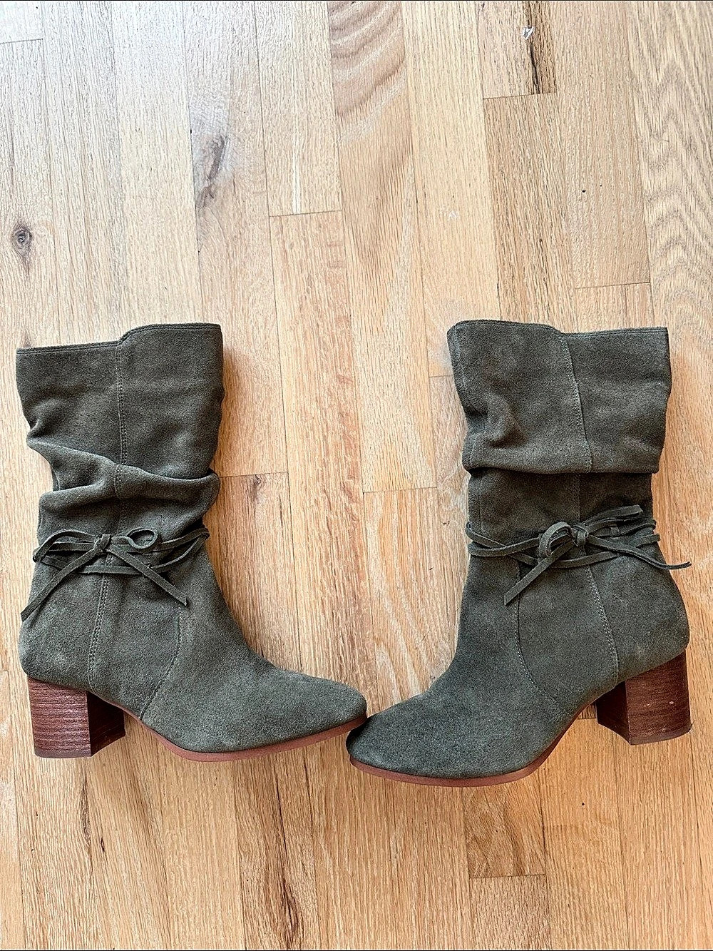 Violet & Red Janine Leather Heeled Boots Green US 7.5 M